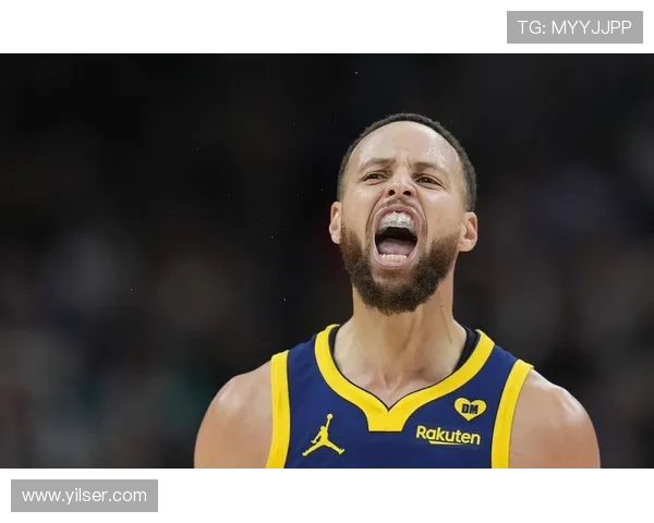 克莱无球跑位为库里拉开空间 提升外线效率较上季更稳